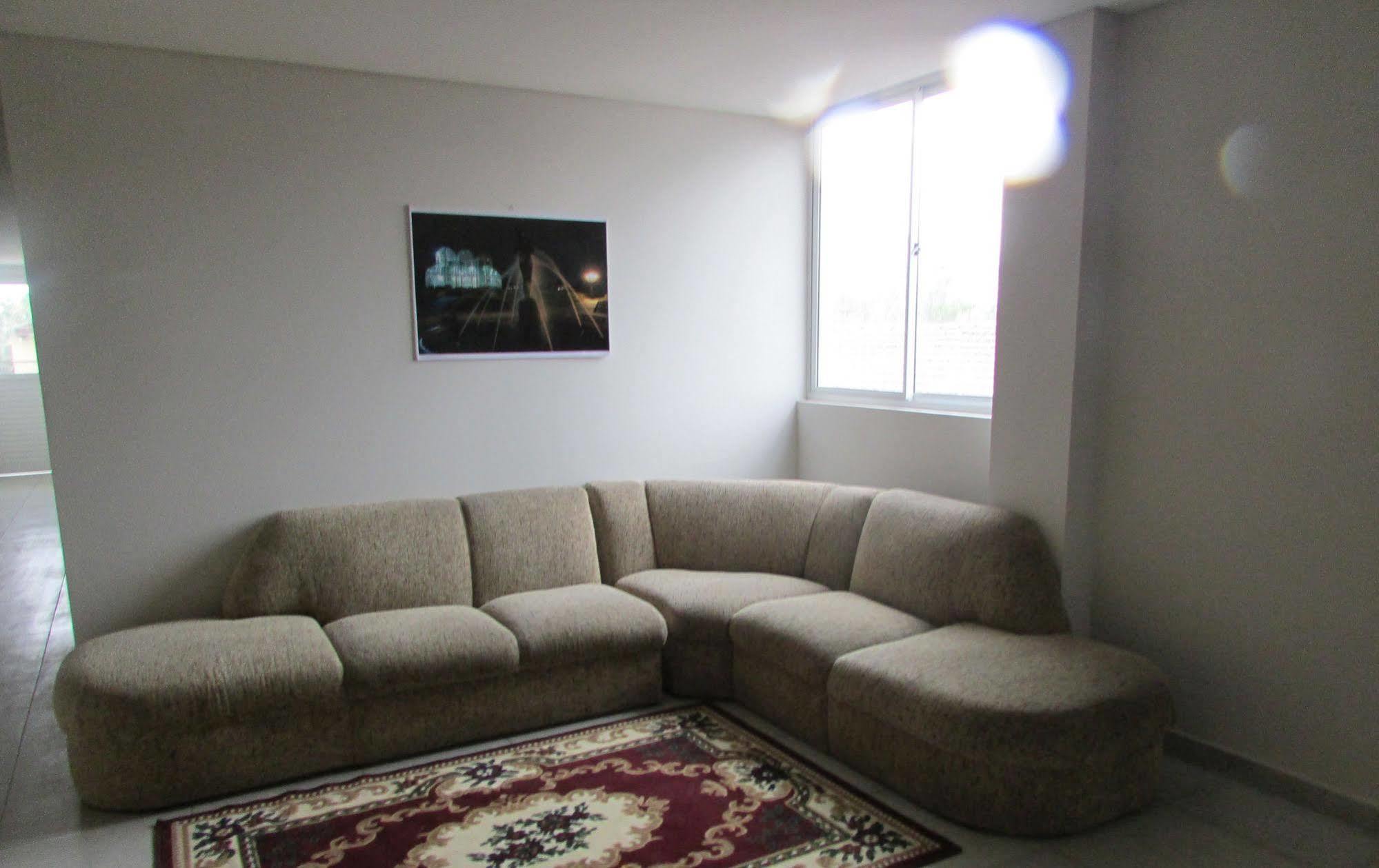 Villa Tata Suites Ltda Curitiba Buitenkant foto
